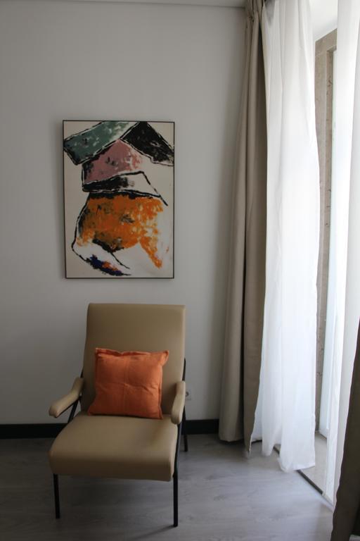 Deluxe Studio