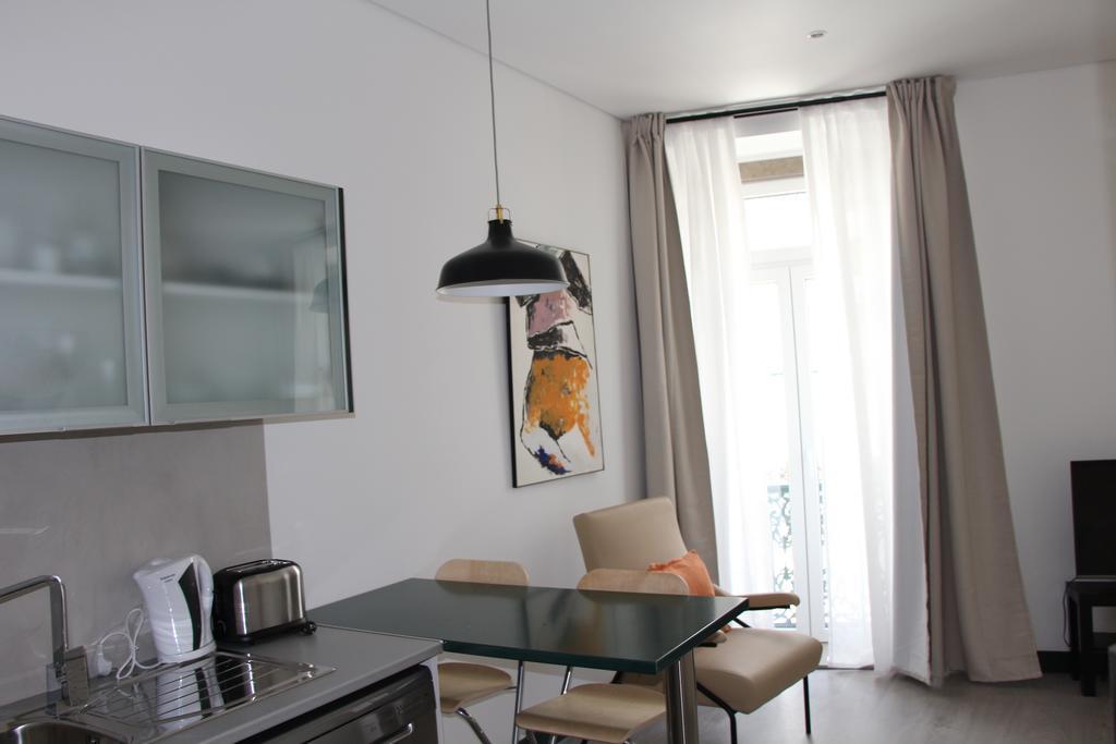 Deluxe Studio